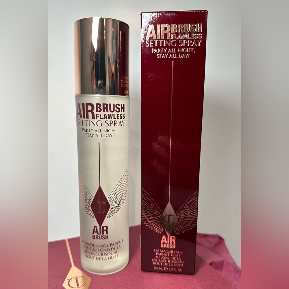 Charlotte Tilbury
Jumbo Airbrush Flawless Setting Spray